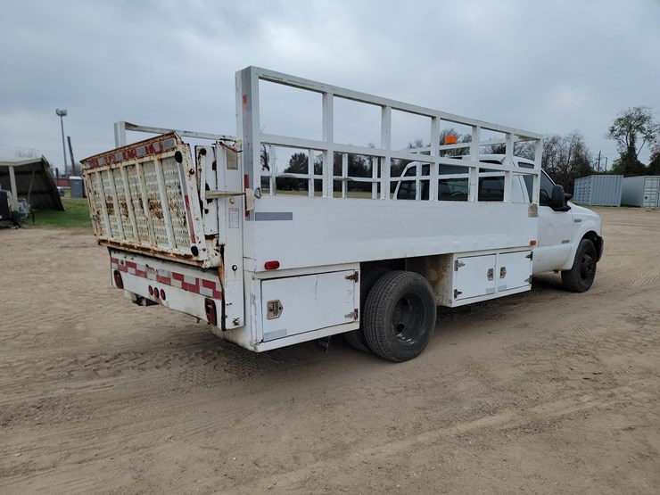 2006-ford-f350-image-4