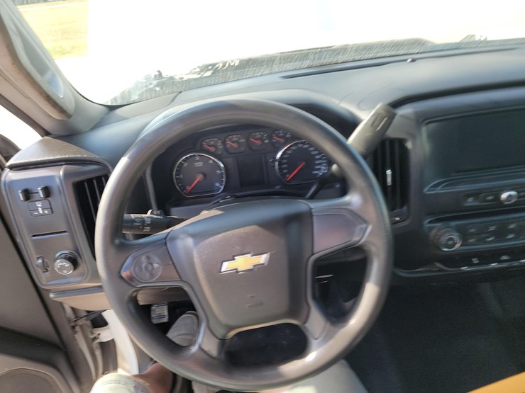 2019-chevrolet-3500-image-13