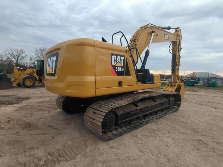 2019-caterpillar-330gc-image-4