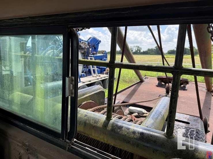 2007-mack-granite-cv713-image-18