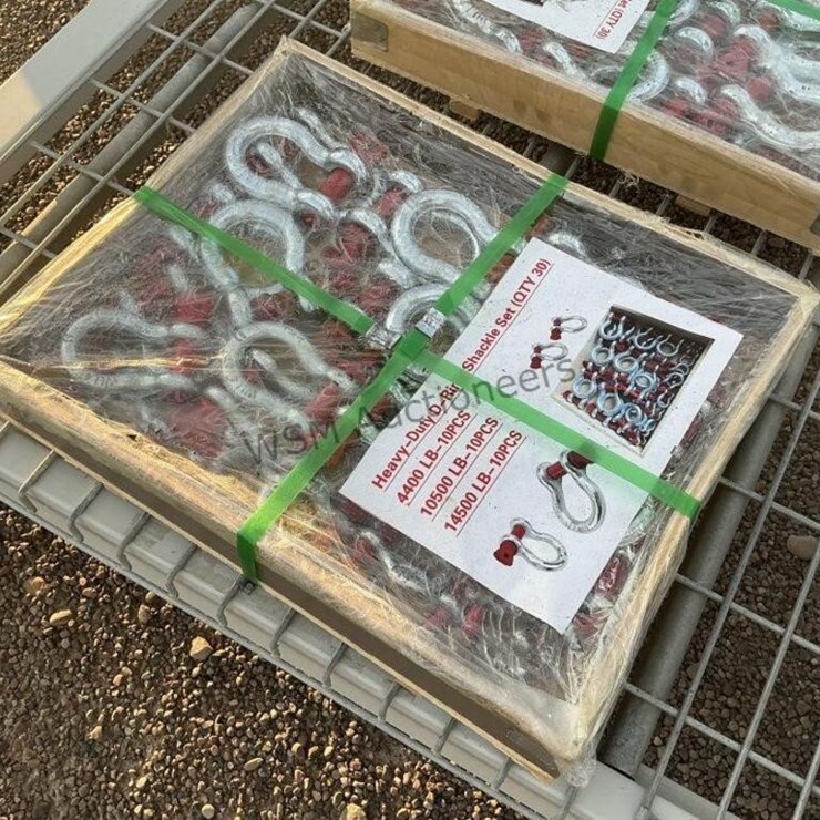 (30) HEAVY DUTY SHACKLES