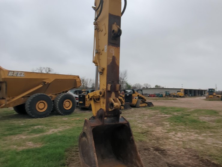 2022-kobelco-sk260-lc-image-6