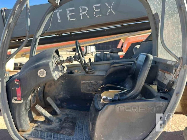 terex-th844c-image-8