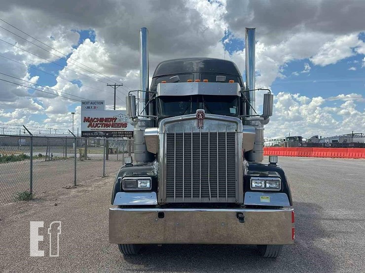 2006-kenworth-w900-image-2