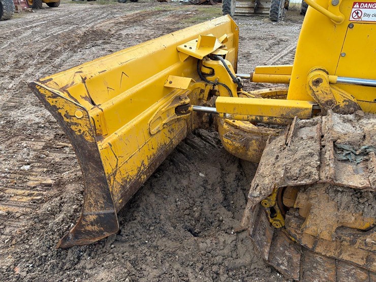 2021-komatsu-d51pxi-24-image-11