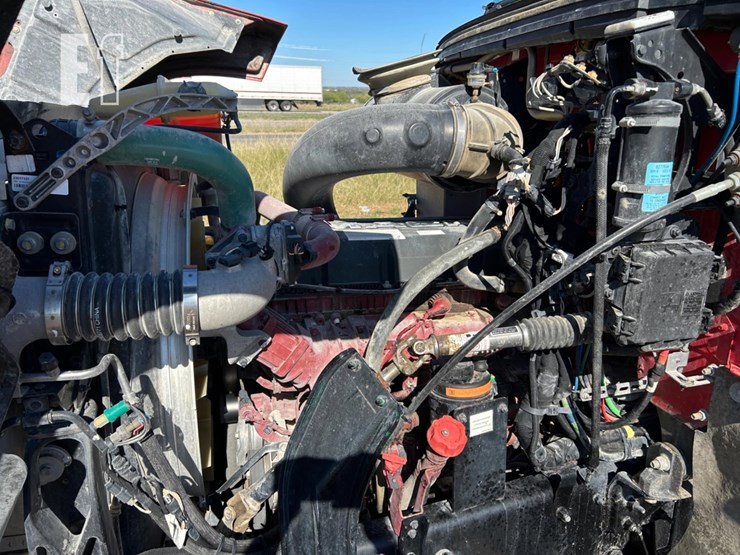 2020-mack-pinnacle-64t-image-9