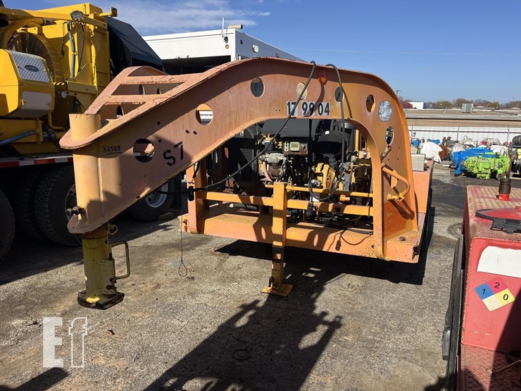 2008-caterpillar-c4.4-image-8