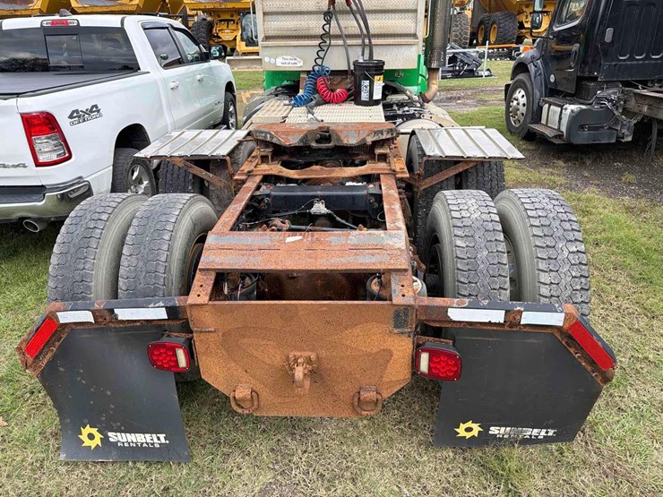 2014-peterbilt-386-image-6