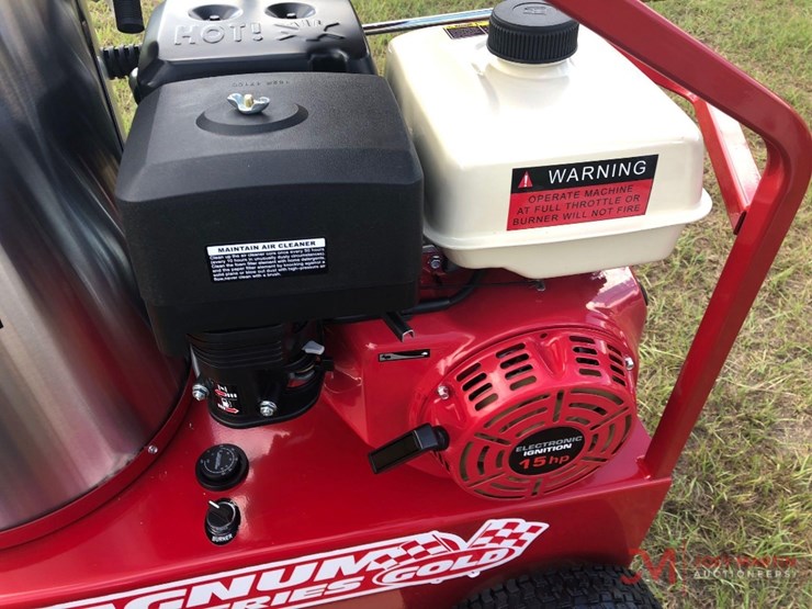 new-magnum-4000-series-gold-portable-hot-water-pressure-washer-image-6