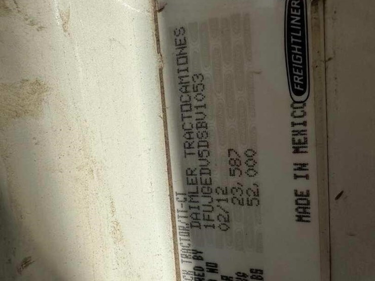 2013-freightliner-cascadia-125-image-7
