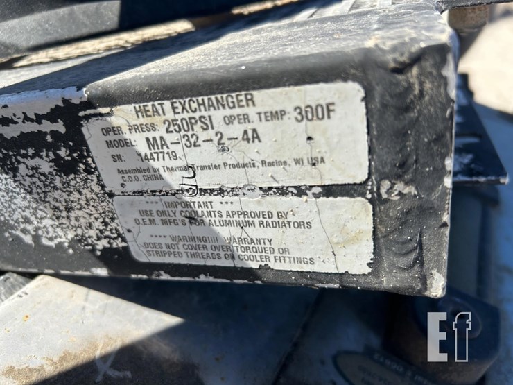 hydraulic-tank-with-cooling-system-image-5