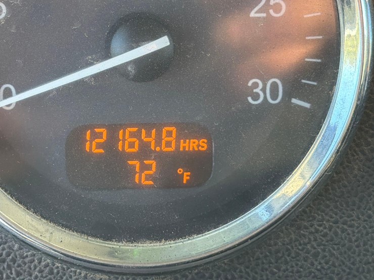 2014-peterbilt-386-image-30