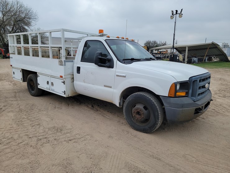 2006-ford-f350-image-3