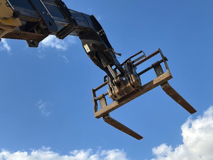 2019-caterpillar-tl1255-image-6