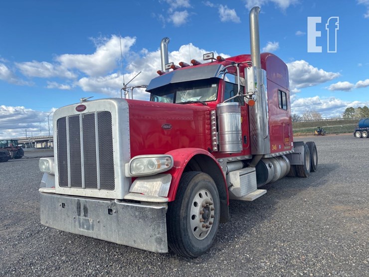 2013-peterbilt-389-image-1