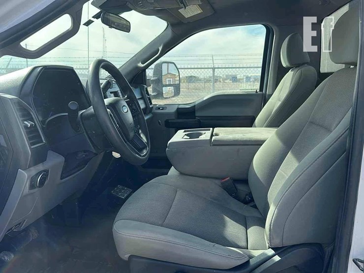 2020-ford-f600-image-8