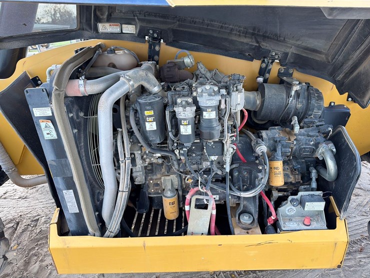 2019-caterpillar-tl1255-image-9