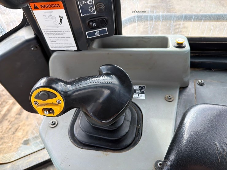 2021-komatsu-d51pxi-24-image-26