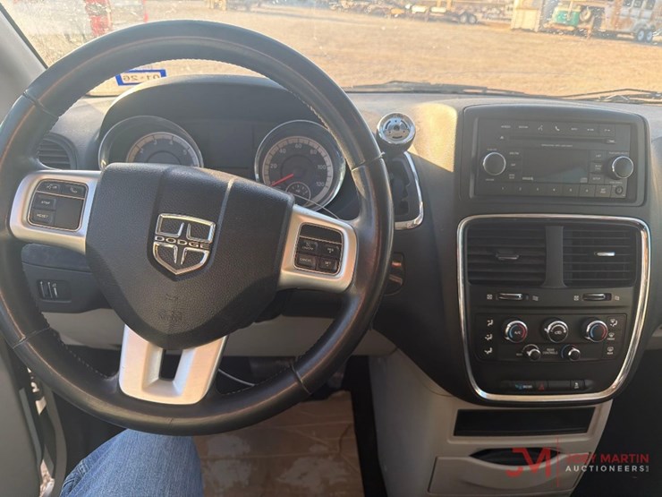 2014-dodge-grand-caravan-image-20