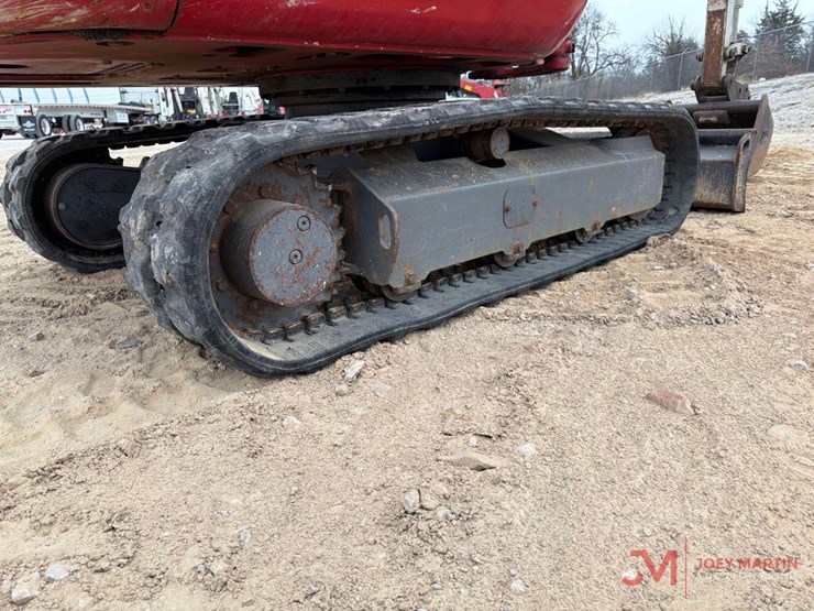 takeuchi-tb230-image-9