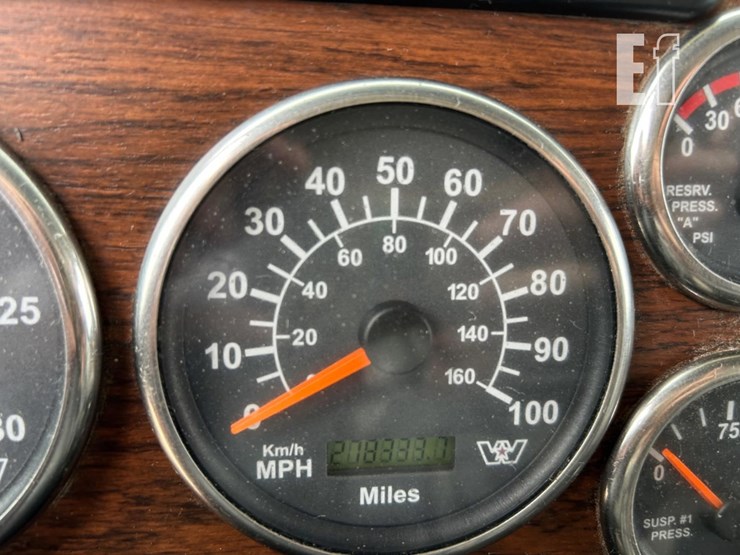 2014-western-star-4900-image-15