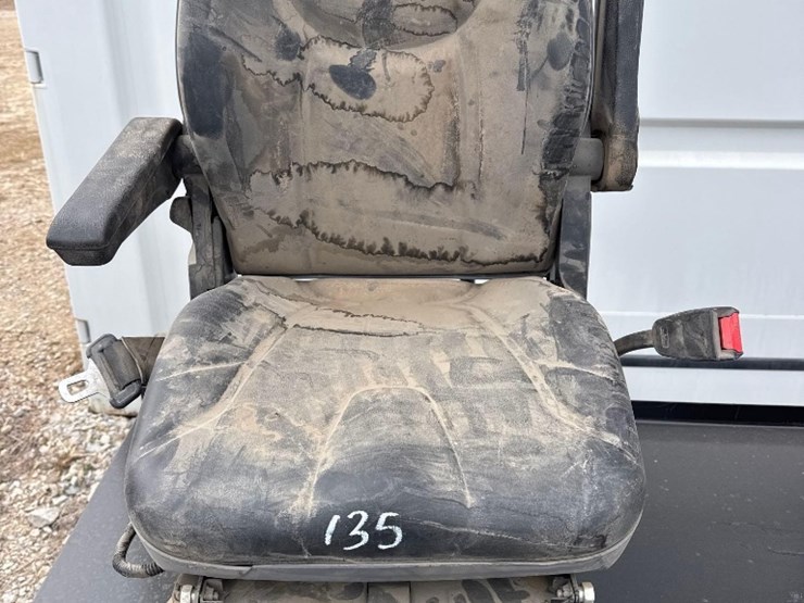 tractor-seat-image-1