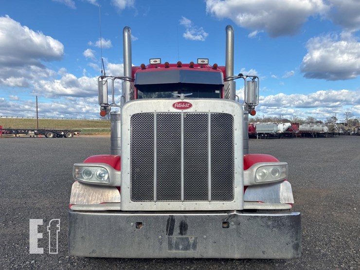 2013-peterbilt-389-image-6
