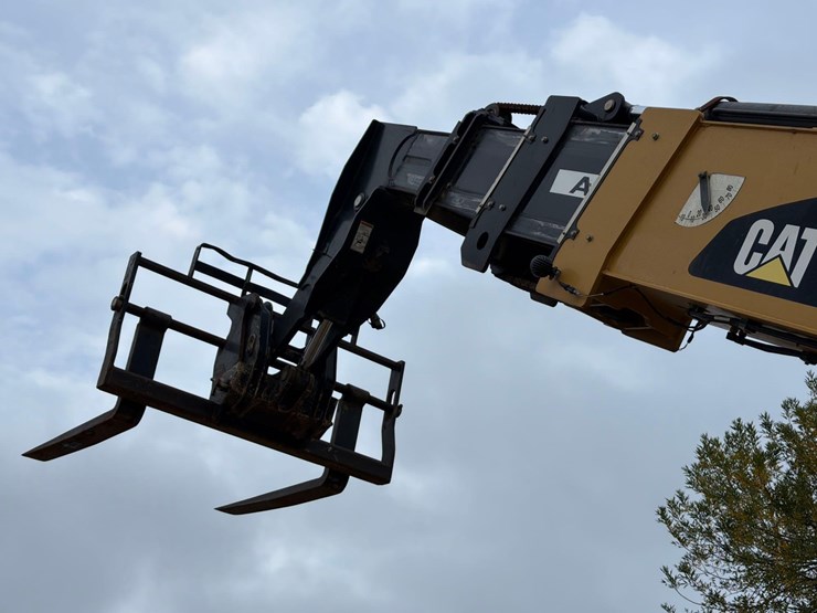 2019-caterpillar-tl1255-image-9