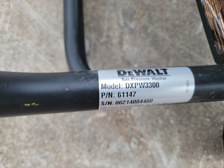 new-dewalt-dxpw3300-3300psi-pressure-washer-image-3