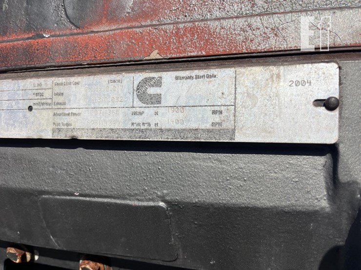 2004-cummins-qst30-image-5