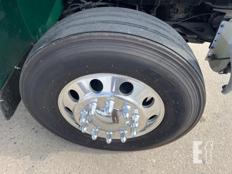 2019-international-durastar-4300-image-11