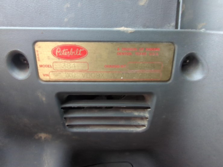 2010-peterbilt-truck-tractor-vn:110298-image-7