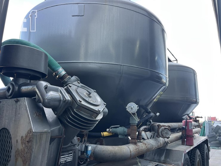 2009-international-paystar-5600-image-6