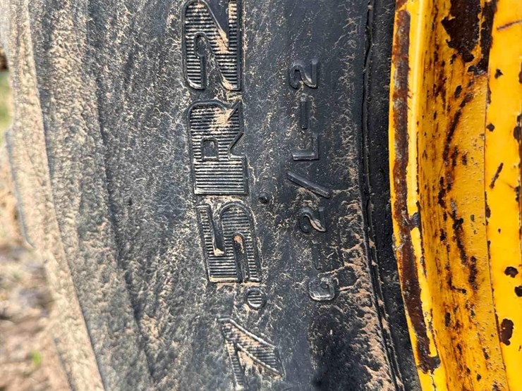 2017-caterpillar-140k-image-17