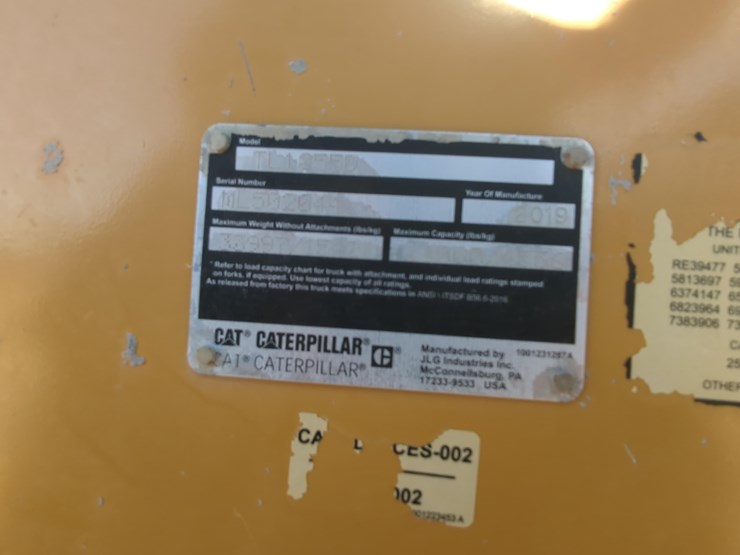 2019-caterpillar-tl1055d-image-8