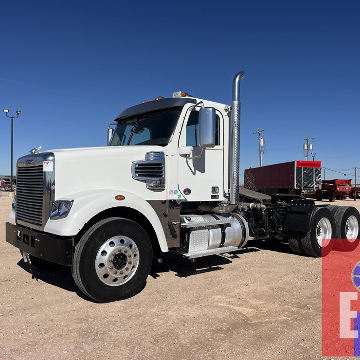 2021 FREIGHTLINER CORONADO 122 SD