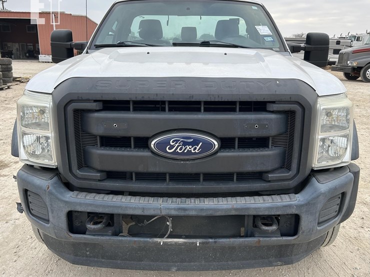 2016-ford-f550-image-3