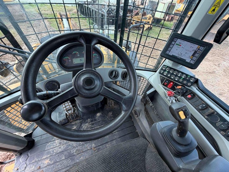 2018-caterpillar-938m-image-14