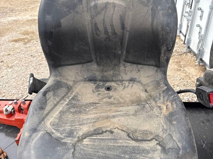 tractor-seat-image-1