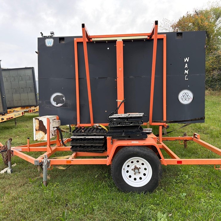 WANCO TMMB MESSAGE BOARD ARROW/MESSAGE BOARD VN:100619