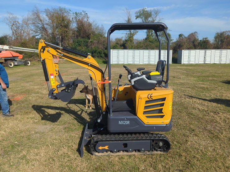 new-cfg-mx20r-hydraulic-excavator-image-1