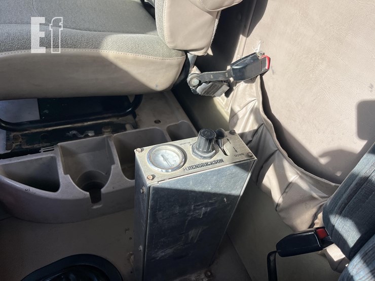 2004-international-paystar-5600-image-17