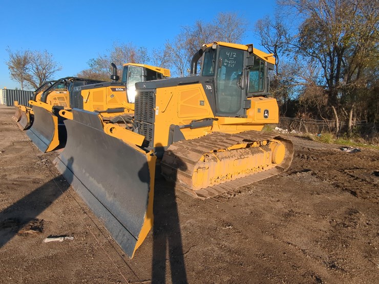 2020-deere-750l-lgp-image-2