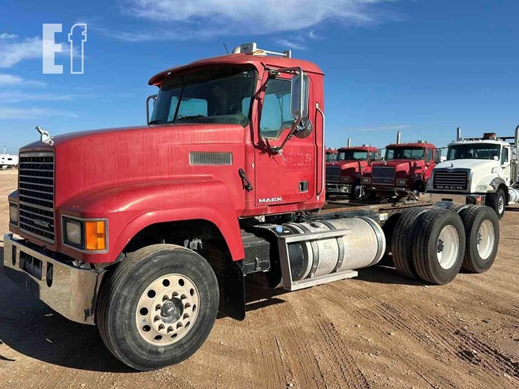 2012-mack-pinnacle-chu613-image-1