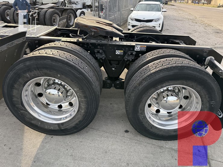 2019-kenworth-t680-image-7