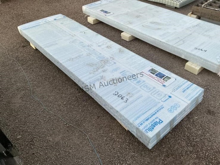 (20)-27in-x-8ft-multi-wall-polycarbonate-panels-image-1