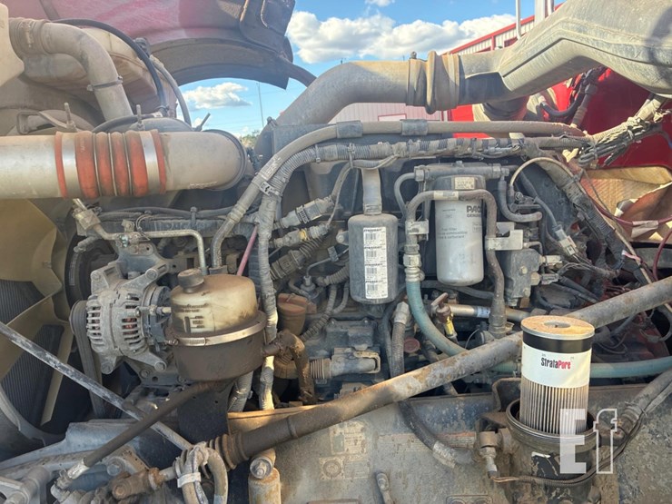 2013-peterbilt-389-image-4