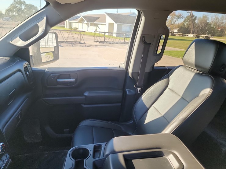 2020-gmc-3500-image-8