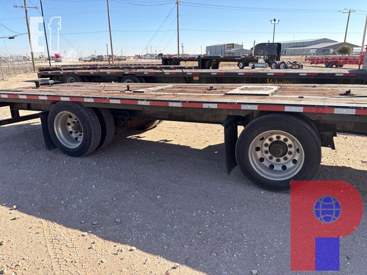 2013-fontaine-step-deck-image-4