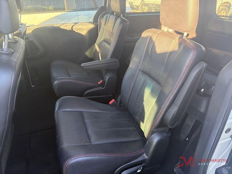 2019-dodge-grand-caravan-image-21